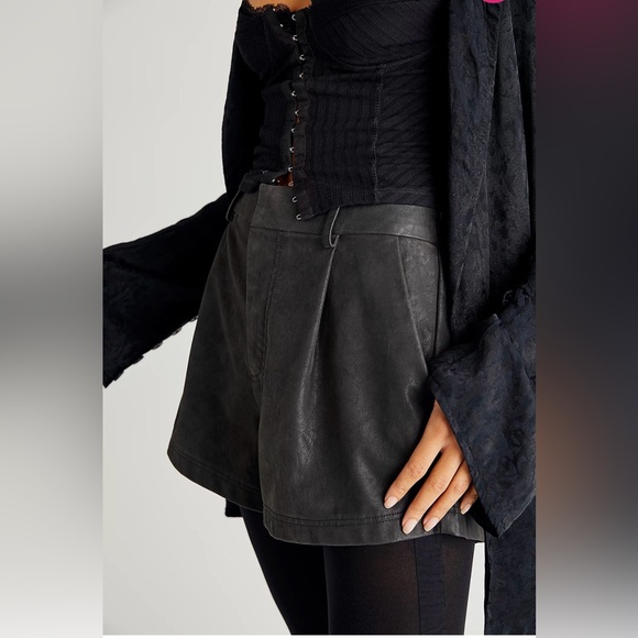 Free People Black High Waist Shorts SZ XL Roma Vegan Suede casual moto boho - Picture 3 of 13
